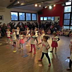 Jolie-Tanzen und mehr!