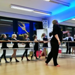 La Belle - Tanzschule für Kinder und Jugendliche UG