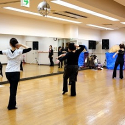 ダンススクール(MACS大野館内)