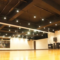 ダンススタジオ ニューエイジ