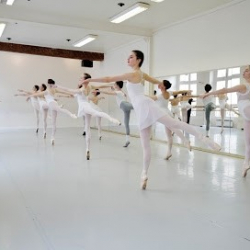 PARIS MARAIS DANCE SCHOOL