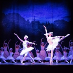 Scuola di Danza Arabesque di Viviana e Annalisa Perna