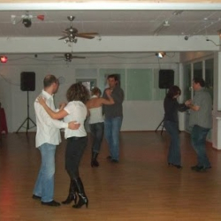 Tanzschule Salsa con sentimiento