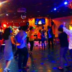 ダンサーズクラブ バルロッサ