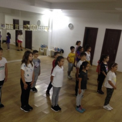 Cursuri de street dance sector 2 ( Obor Mosilor Lizeanu)