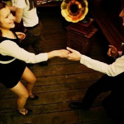 Studio Dansa, center plesno terapijo in gibalno kulturo