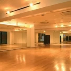 pineapple studio Scream 名古屋駅校