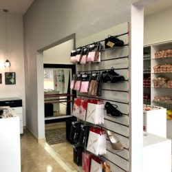 Sur La Pointe Encarnación