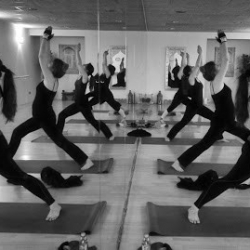 Alba Hayal, Acadèmia de Dansa