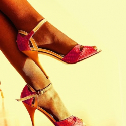 Emocion - Tanzschuhe und Tanzbekleidung