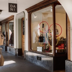 DA-NI Berna GmbH Taschen & Tanzschuhe