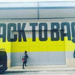 Back To Back, Academia de baile