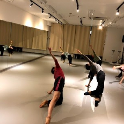 ＣＯＺＹ Ｄａｎｃｅ Ｓｔｕｄｉｏ赤羽