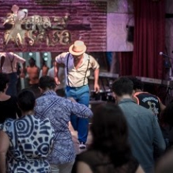 Crazy Salsa, Salsa School