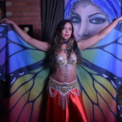 Кресент Мун Белли Данс